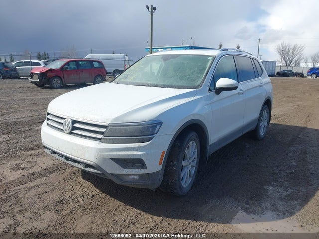 12586092 :رقم المزاد ، 3VV4B7AX3LM162577 vin ، 2020 Volkswagen Tiguan Sel Premium R-line مزاد بيع