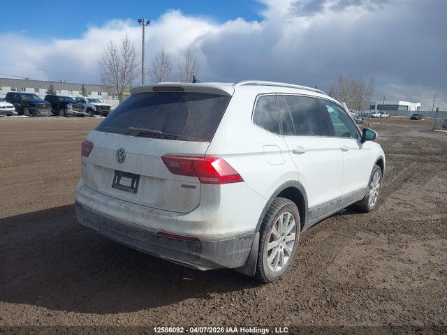 12586092 :رقم المزاد ، 3VV4B7AX3LM162577 vin ، 2020 Volkswagen Tiguan Sel Premium R-line مزاد بيع