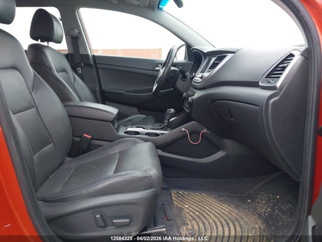 KM8J3CA25GU212131 Hyundai Tucson Limited