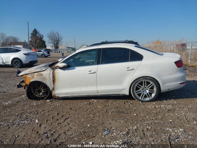 2013 Volkswagen Jetta Hybrid მანქანა იყიდება აუქციონზე, vin: 3VW637AJ2DM267206, აუქციონის ნომერი: 12586155