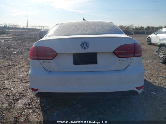 2013 Volkswagen Jetta Hybrid მანქანა იყიდება აუქციონზე, vin: 3VW637AJ2DM267206, აუქციონის ნომერი: 12586155