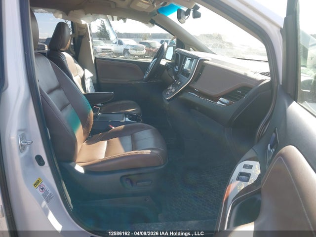 2017 Toyota Sienna Xle/limited მანქანა იყიდება აუქციონზე, vin: 5TDYZ3DC0HS863565, აუქციონის ნომერი: 12586162