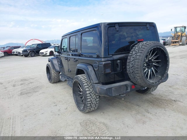 1C4HJXEN8PW586631 Jeep Wrangler Sahara