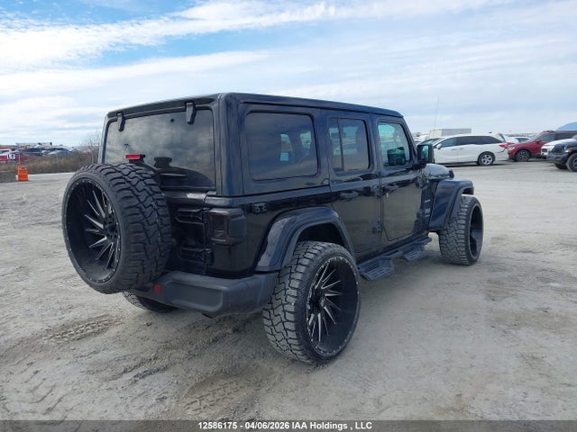 1C4HJXEN8PW586631 Jeep Wrangler Sahara