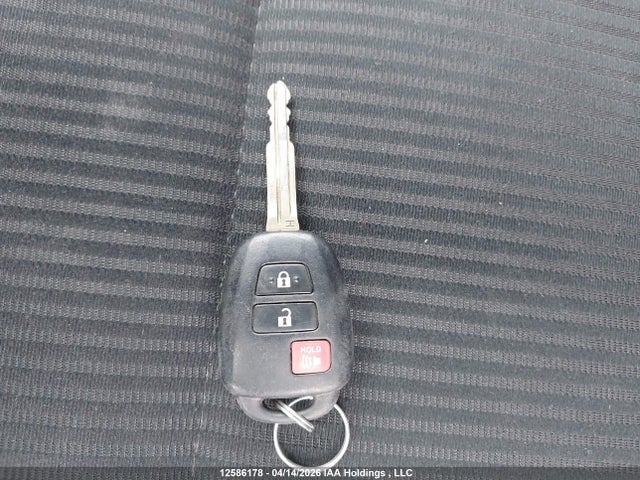 12586178 :رقم المزاد ، 2T3BFREV3HW625256 vin ، 2017 Toyota Rav4 Le مزاد بيع