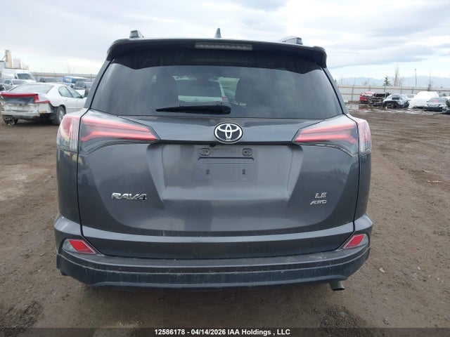 12586178 :رقم المزاد ، 2T3BFREV3HW625256 vin ، 2017 Toyota Rav4 Le مزاد بيع
