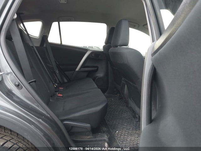 12586178 :رقم المزاد ، 2T3BFREV3HW625256 vin ، 2017 Toyota Rav4 Le مزاد بيع