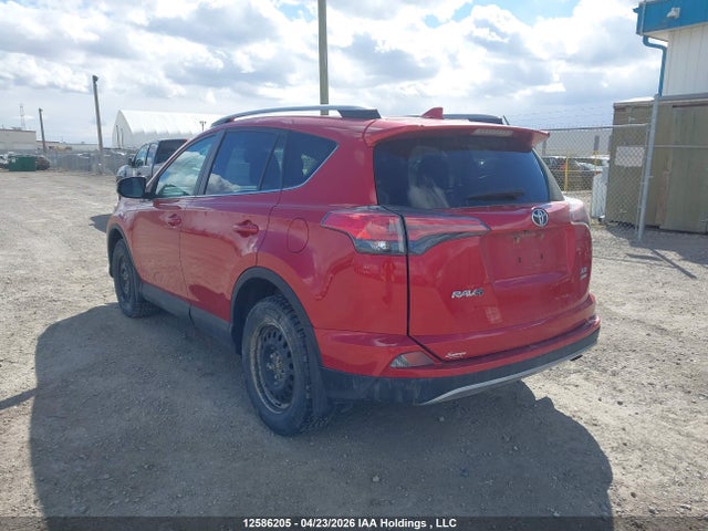 12586205 :رقم المزاد ، 2T3RFREV8HW692787 vin ، 2017 Toyota Rav4 Xle مزاد بيع