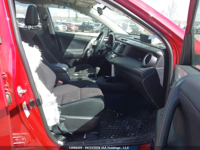 12586205 :رقم المزاد ، 2T3RFREV8HW692787 vin ، 2017 Toyota Rav4 Xle مزاد بيع