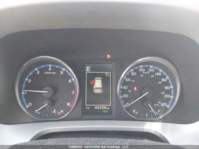 12586205 :رقم المزاد ، 2T3RFREV8HW692787 vin ، 2017 Toyota Rav4 Xle مزاد بيع