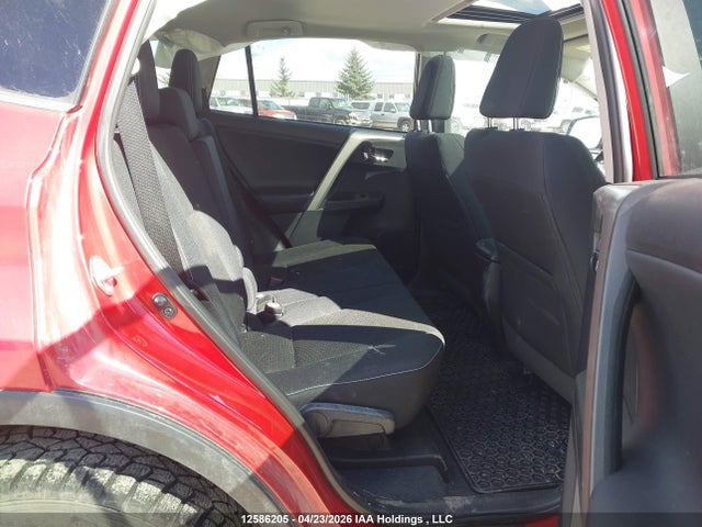 12586205 :رقم المزاد ، 2T3RFREV8HW692787 vin ، 2017 Toyota Rav4 Xle مزاد بيع
