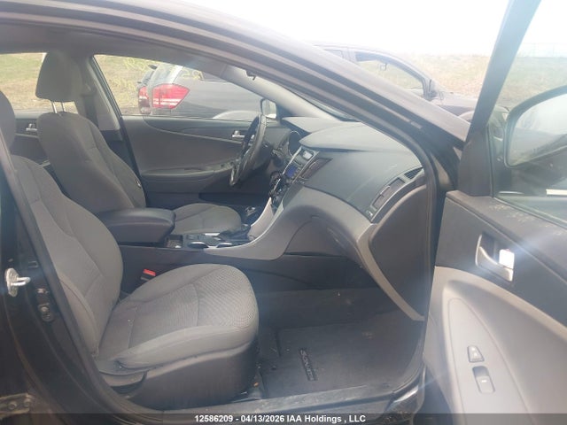 2013 Hyundai Sonata Gls მანქანა იყიდება აუქციონზე, vin: 5NPEB4AC0DH641643, აუქციონის ნომერი: 12586209