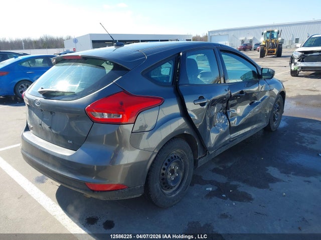 1FADP3K22JL317488 Ford FOCUS SE