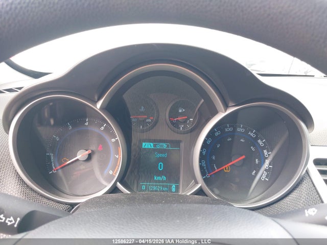 12586227 :رقم المزاد ، 1G1PC5SB6F7153301 vin ، 2015 Chevrolet Cruze 1lt مزاد بيع