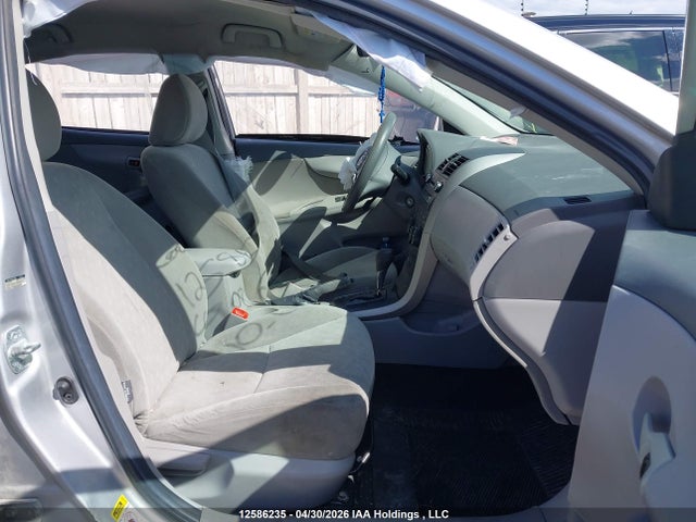 12586235 :رقم المزاد ، 2T1BU4EE6AC490816 vin ، 2010 Toyota Corolla Le مزاد بيع