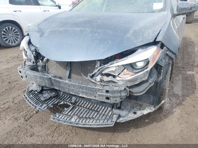 2T1BURHE1GC633897 Toyota COROLLA LE