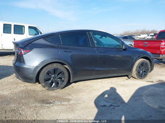 Tesla Model Y Long Range 2024 LRWYGDEE4RC670217 Image 12
