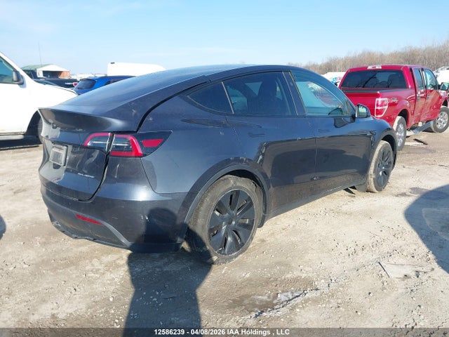 Tesla Model Y Long Range 2024 LRWYGDEE4RC670217 Image 4
