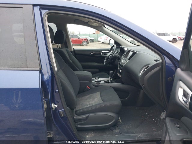 12586255 :رقم المزاد ، 5N1DR2MM4HC696559 vin ، 2017 Nissan Pathfinder Platinum/s/sl/sv مزاد بيع