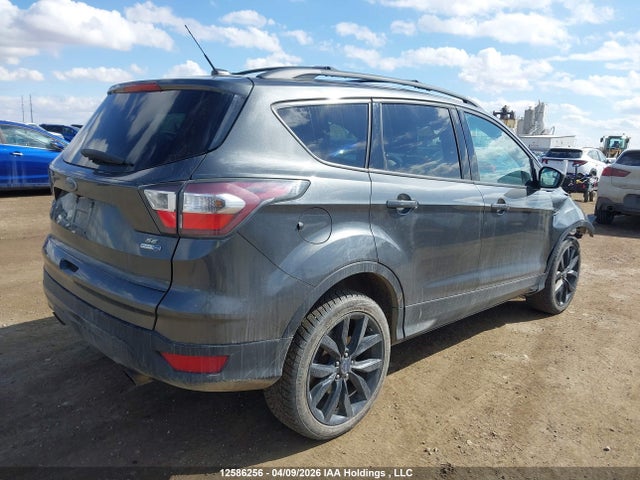 1FMCU9GD8HUA01606 Ford ESCAPE SE