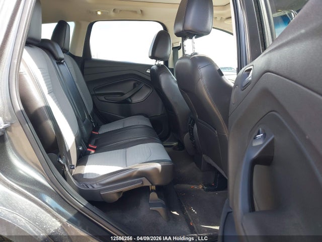 1FMCU9GD8HUA01606 Ford ESCAPE SE