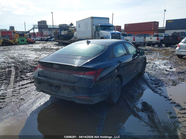 12586281 :رقم المزاد ، KMHLM4AG4NU215638 vin ، 2022 Hyundai Elantra Preferred Ivt مزاد بيع