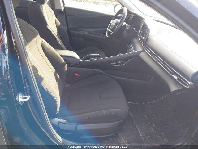 12586281 :رقم المزاد ، KMHLM4AG4NU215638 vin ، 2022 Hyundai Elantra Preferred Ivt مزاد بيع