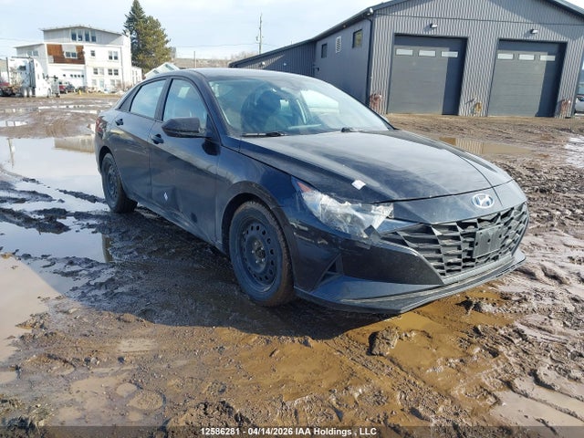 12586281 :رقم المزاد ، KMHLM4AG4NU215638 vin ، 2022 Hyundai Elantra Preferred Ivt مزاد بيع