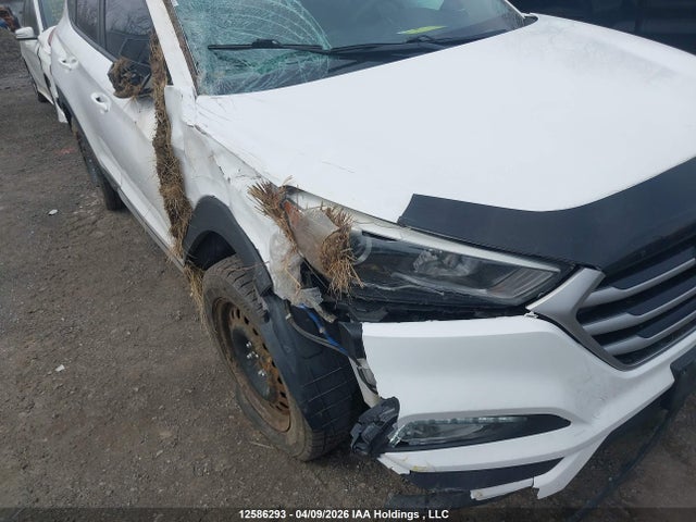 KM8J23A42JU689837 Hyundai Tucson Base 2.0l