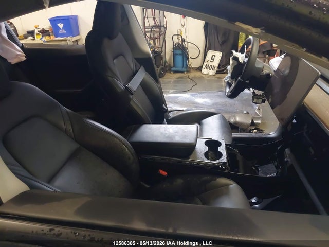 Tesla Model Y Long Range 2023 7SAYGDEE2PF690407 Image 5