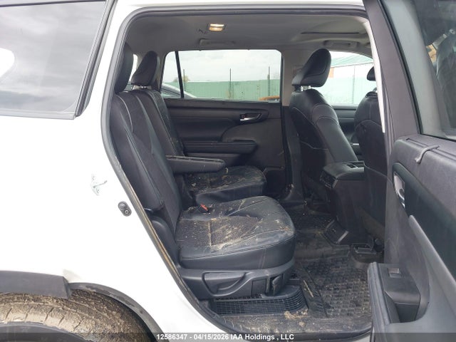 2025 Toyota Highlander მანქანა იყიდება აუქციონზე, vin: 5TDKBRCH4SS655318, აუქციონის ნომერი: 12586347