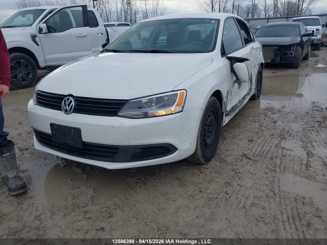3VW2K7AJXEM362177 Volkswagen Jetta 2.0l Trendline+