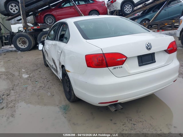 3VW2K7AJXEM362177 Volkswagen Jetta 2.0l Trendline+