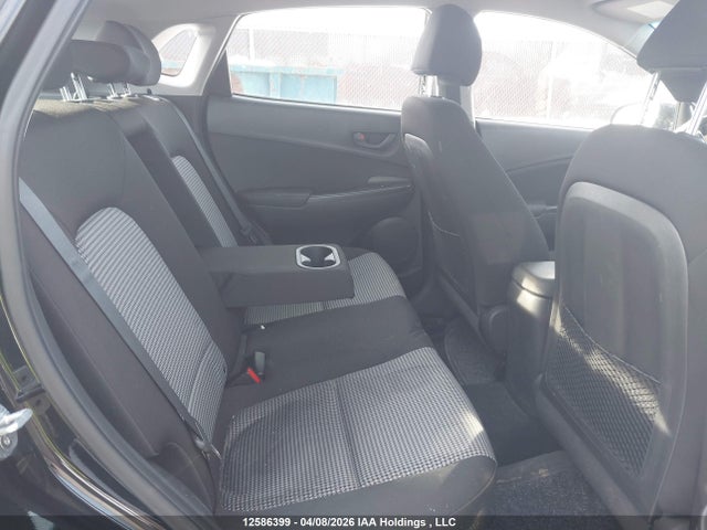 KM8K22AA1KU300806 Hyundai Kona Preferred