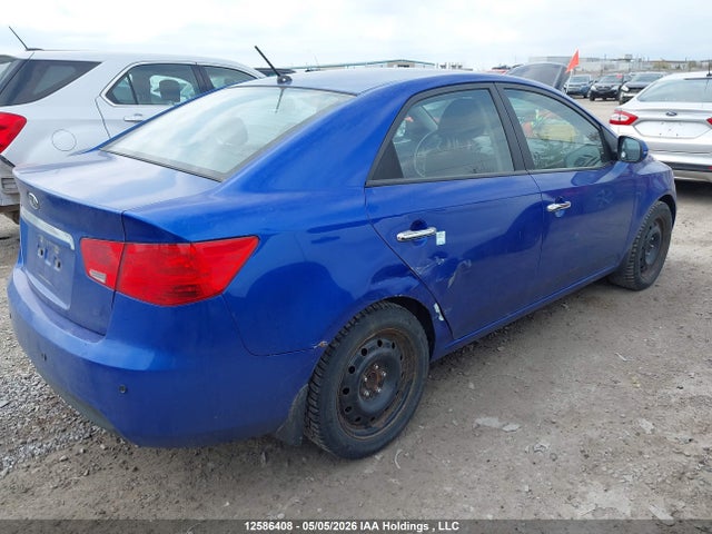 2011 Kia Forte 2.0l Ex მანქანა იყიდება აუქციონზე, vin: KNAFU4A28B5360318, აუქციონის ნომერი: 12586408