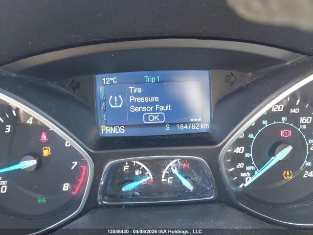 2015 Ford Escape Se მანქანა იყიდება აუქციონზე, vin: 1FMCU0G75FUB84899, აუქციონის ნომერი: 12586430