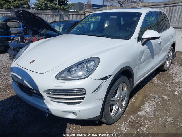 Porsche Cayenne 2014 WP1AA2A2XELA96799 Image 2