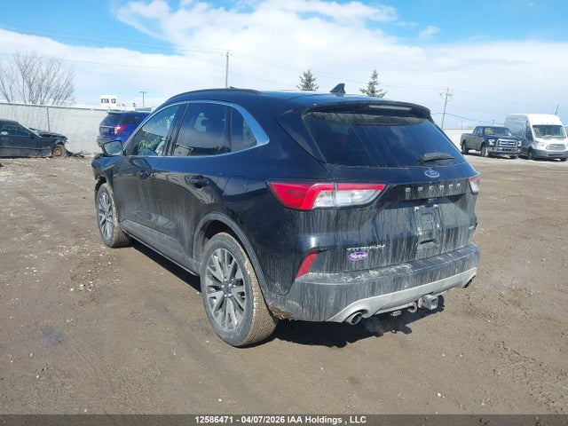 1FMCU9J9XLUB76520 Ford Escape Titanium