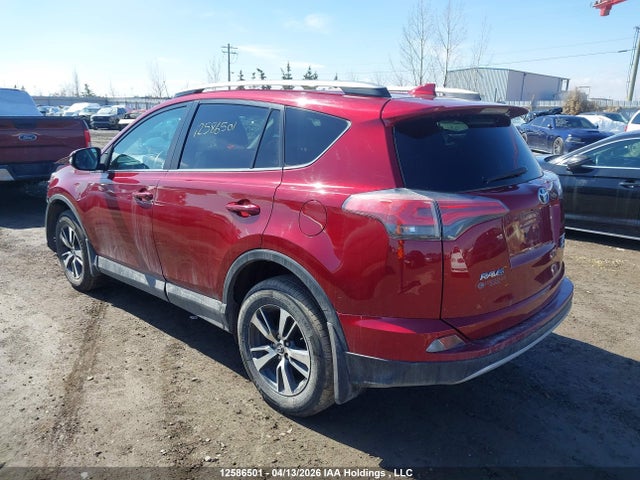 12586501 :رقم المزاد ، 2T3RFREV1JW809681 vin ، 2018 Toyota Rav4 Adventure/xle مزاد بيع