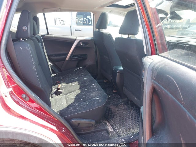 12586501 :رقم المزاد ، 2T3RFREV1JW809681 vin ، 2018 Toyota Rav4 Adventure/xle مزاد بيع