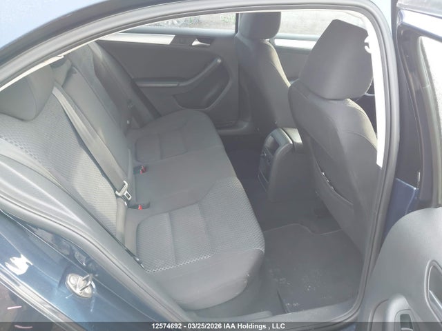 12574692 :رقم المزاد ، 3VWBK7AJXDM390592 vin ، 2013 Volkswagen Jetta 2.0l Comfortline مزاد بيع