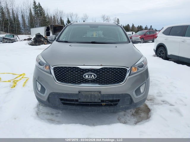 5XYPGDA36JG381598 KIA Sorento 2.4l Lx
