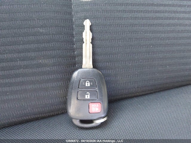 12586572 :رقم المزاد ، 2T3BFREVXJW781784 vin ، 2018 Toyota Rav4 Le مزاد بيع