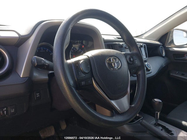 12586572 :رقم المزاد ، 2T3BFREVXJW781784 vin ، 2018 Toyota Rav4 Le مزاد بيع