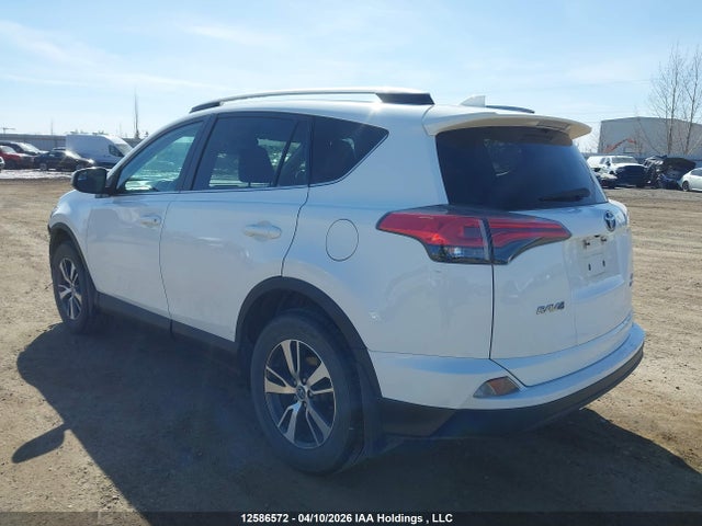 12586572 :رقم المزاد ، 2T3BFREVXJW781784 vin ، 2018 Toyota Rav4 Le مزاد بيع