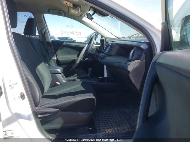 12586572 :رقم المزاد ، 2T3BFREVXJW781784 vin ، 2018 Toyota Rav4 Le مزاد بيع