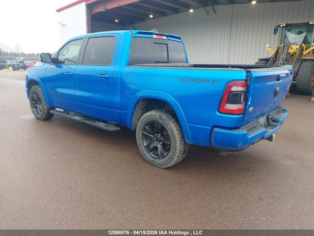 12586576 :رقم المزاد ، 1C6SRFVT3NN477463 vin ، 2022 Ram 1500 Sport مزاد بيع
