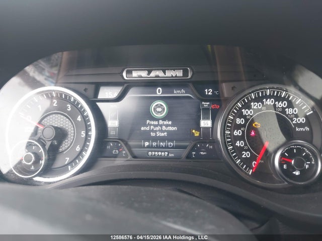 12586576 :رقم المزاد ، 1C6SRFVT3NN477463 vin ، 2022 Ram 1500 Sport مزاد بيع