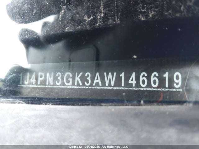 12586632 :رقم المزاد ، 1J4PN3GK3AW146619 vin ، 2010 Jeep Liberty Renegade مزاد بيع