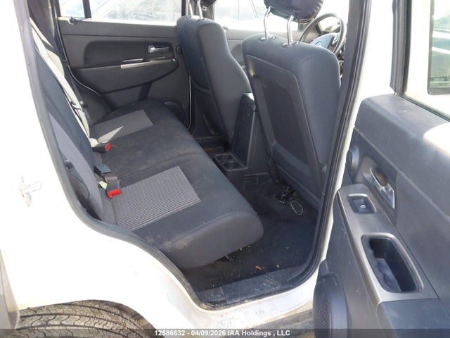 12586632 :رقم المزاد ، 1J4PN3GK3AW146619 vin ، 2010 Jeep Liberty Renegade مزاد بيع